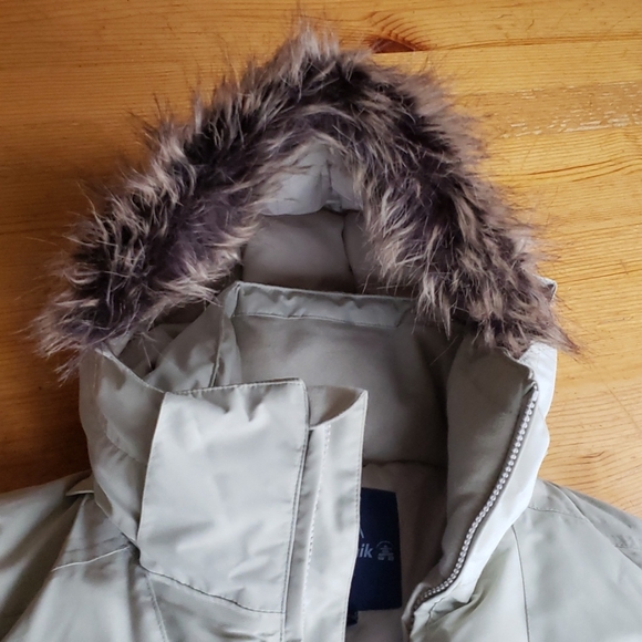 Women's snow winter jacket with faux fur hood - Picture 9 of 16